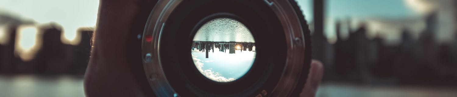 Suuriaukkoinen objektiivi